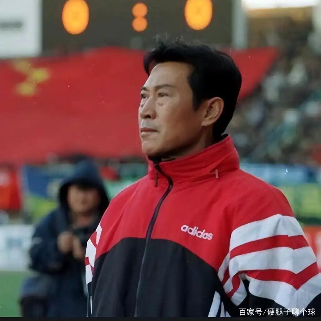夺得足球队冠军中国有几个_中国足球队夺得的冠军有哪些_夺得足球队冠军中国有什么奖励