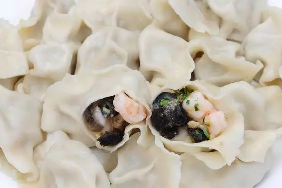 饺子家常的做法_家庭日常饺子做法_饺子日常做法家庭版视频