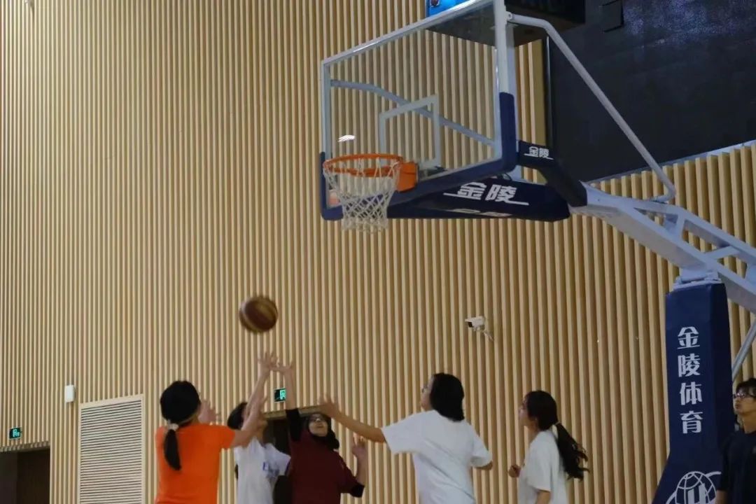 美式篮球半场尺寸_美式篮球半场规则3v3是什么_美式半场3v3篮球规则