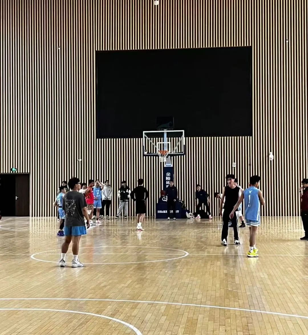 美式半场3v3篮球规则_美式篮球半场规则3v3是什么_美式篮球半场尺寸