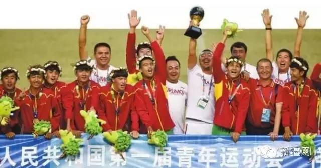 新疆足球少年职业联赛冠军_新疆足球少年队_新疆少年足球优秀战绩