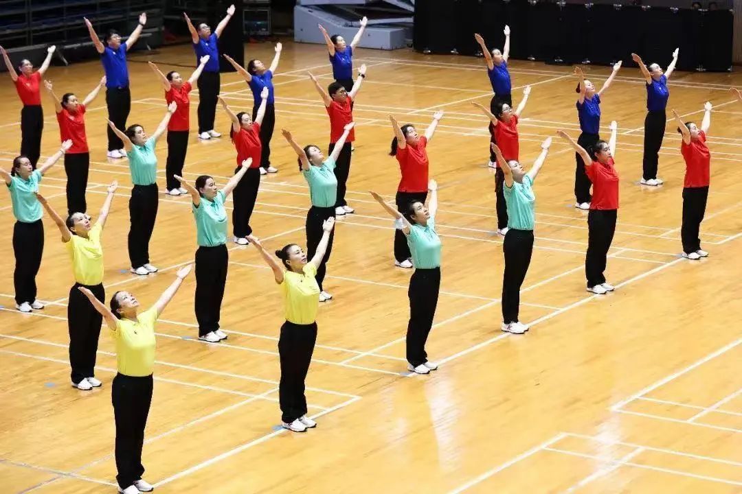 学生广播体操改编_广播体操改编舞蹈视频_学生广播体操改跳舞蹈